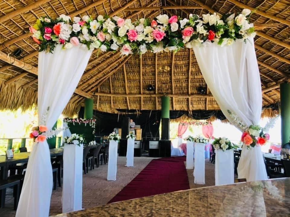 Sambo Mambo Beach Hotel إل كوكو المظهر الخارجي الصورة