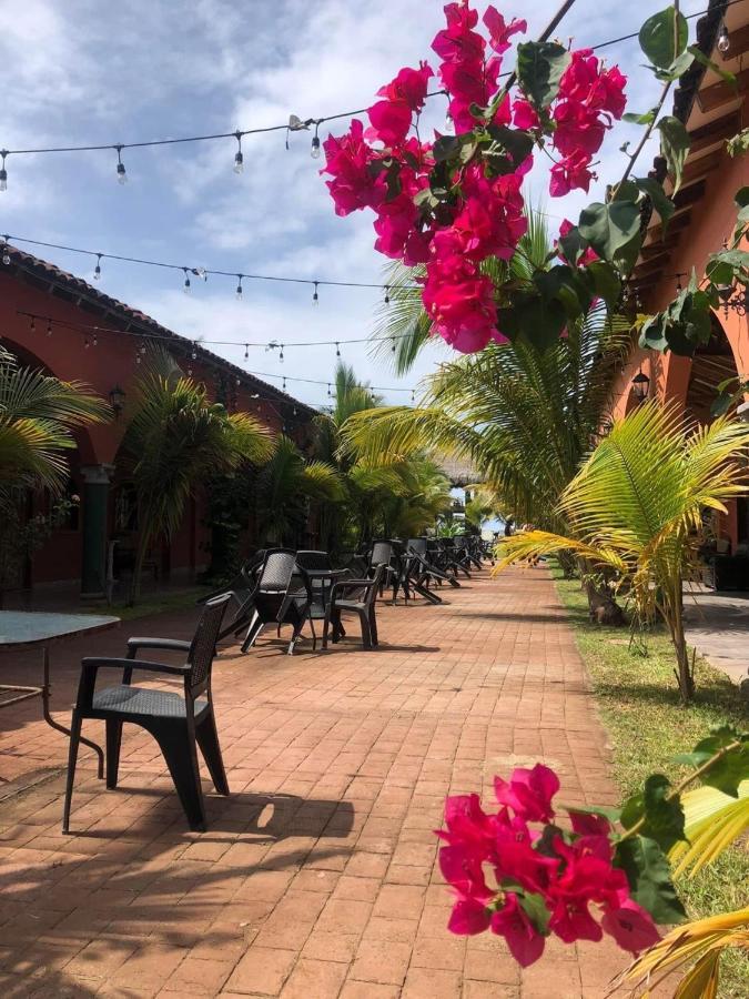 Sambo Mambo Beach Hotel إل كوكو المظهر الخارجي الصورة
