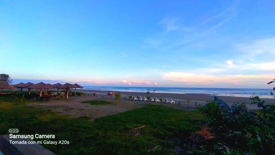 Sambo Mambo Beach Hotel إل كوكو المظهر الخارجي الصورة